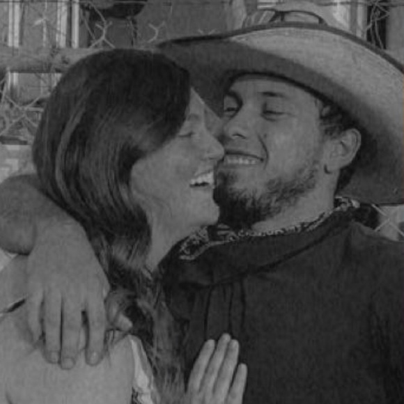 Meet your Posher, Reaghan - Picture 2 of 3